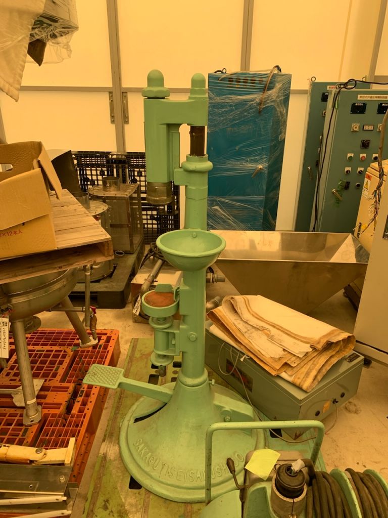 足踏み式打栓機の画像