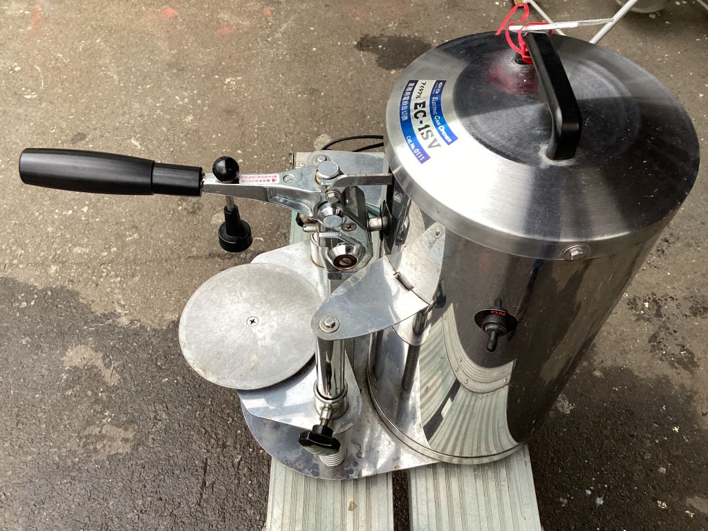 業務用電動缶切機の画像