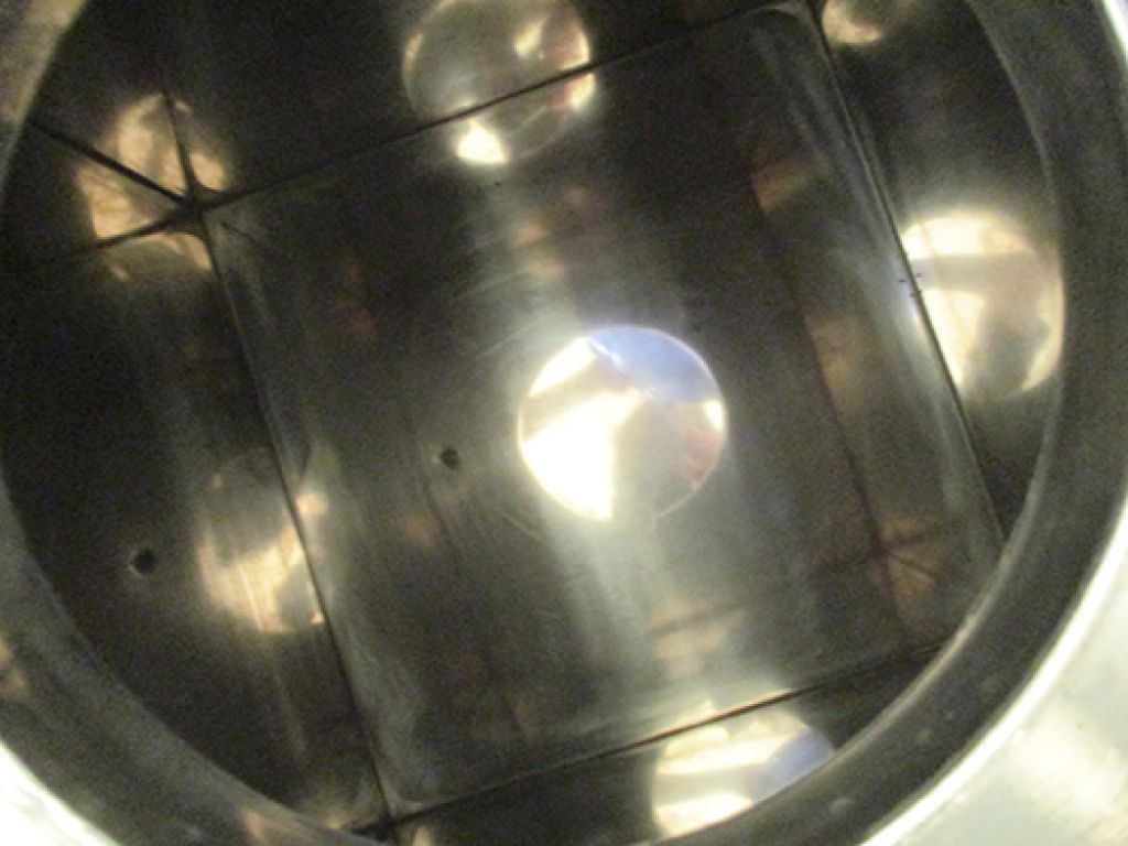 角型ステンレスタンク　架台付きの画像